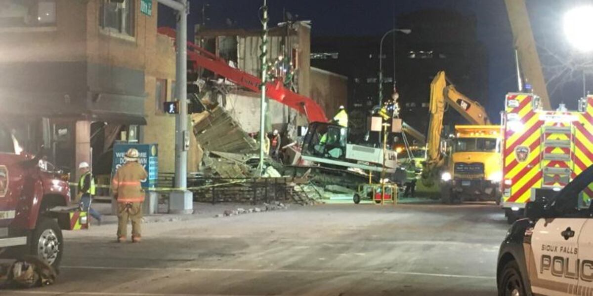 Body of man trapped in collapsed building recovered
