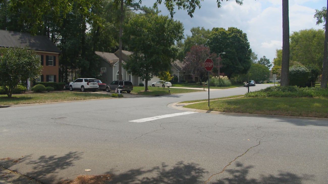 4 people injured after pack of dogs attacked woman in northwest Charlotte neighborhood,...