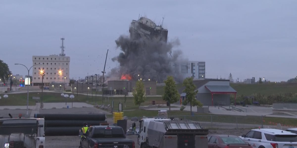 WATCH: Lashkowitz High Rise implosion shakes the metro