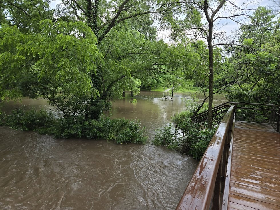 Picnic area at Mystery Cave