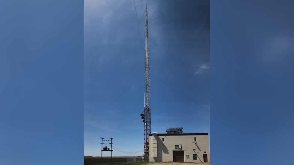 Kvly Maintenance work on KVLY transmitter