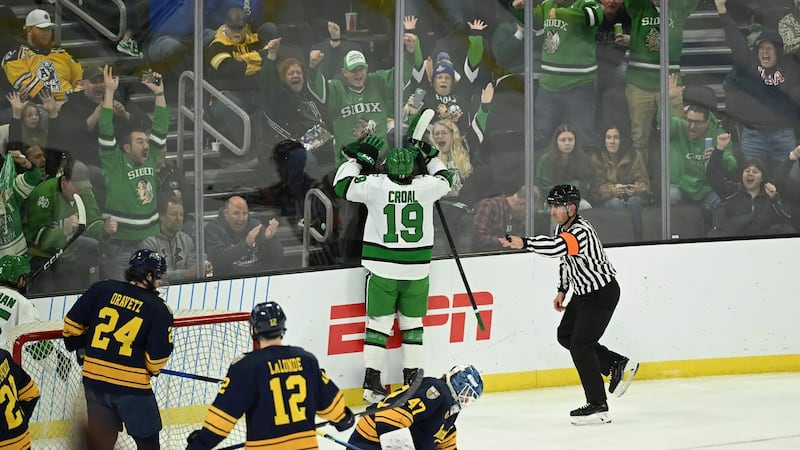 UND vs Merrimack