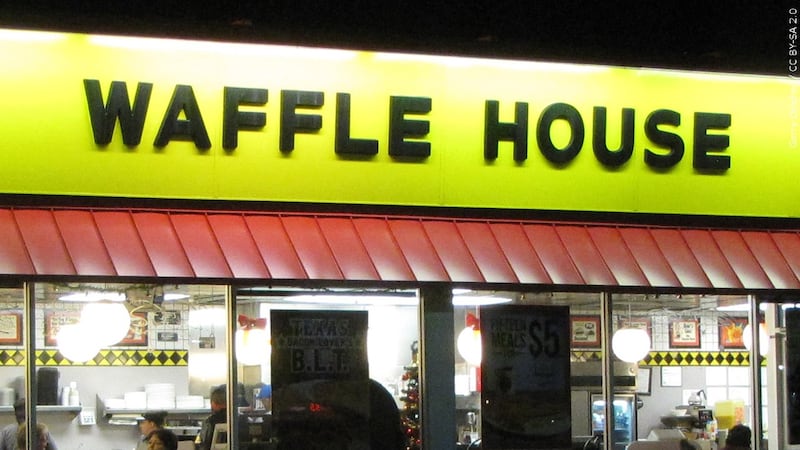 Waffle Making Disaster Waffle House closes several Florida locations as Hurricane Ian approaches